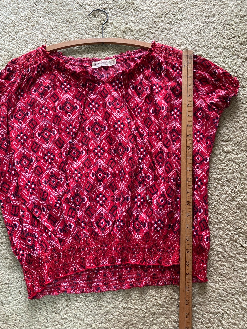 Faded Glory Red Patterned Elastic Bottom Blouse - Picture 3 of 4
